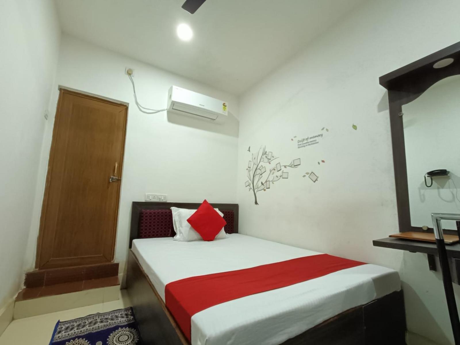 Hotel Executive Inn Hailakandi Luaran gambar